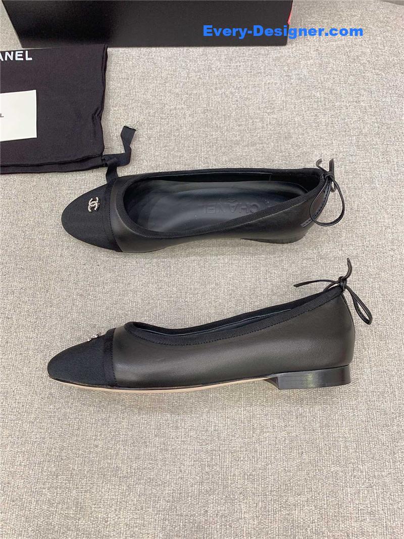 CC vintage flat shoes