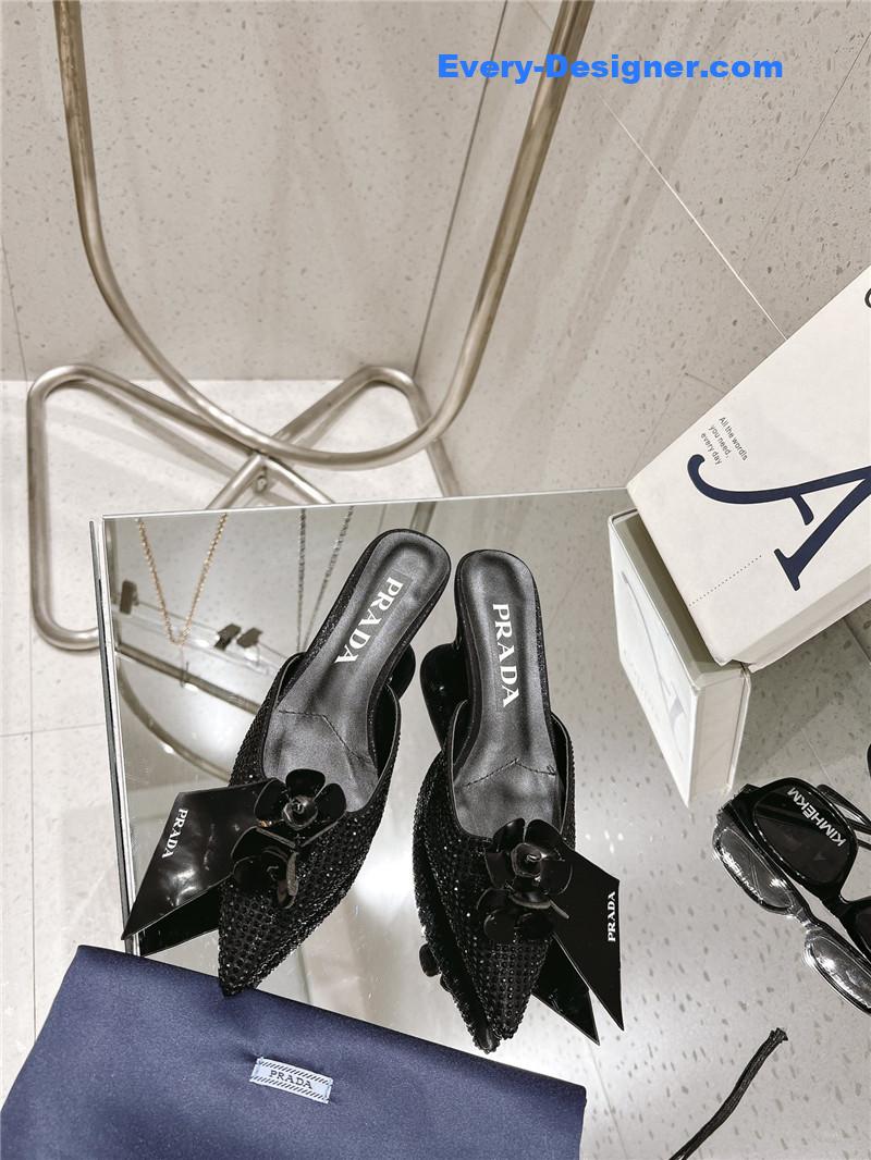 pra*a full D1am0nd sandals