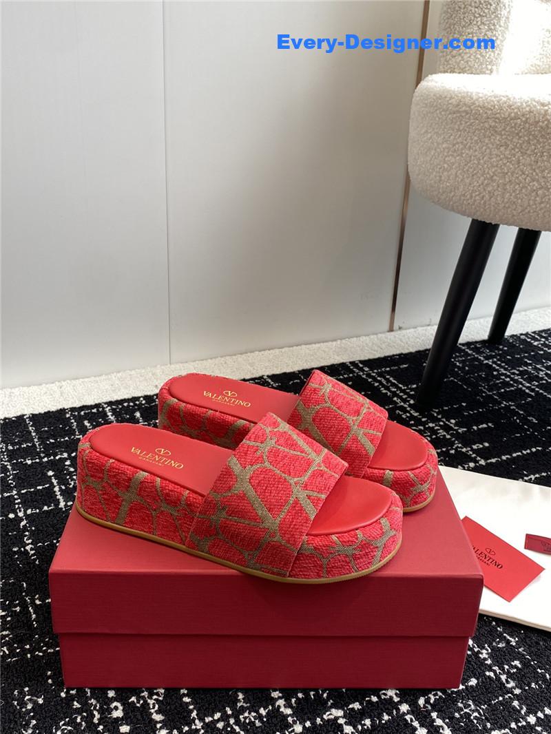 valentino spring and summer new thick-soled sandals