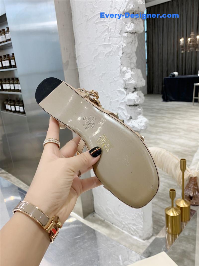 Va1e*ntin0 stud sandals