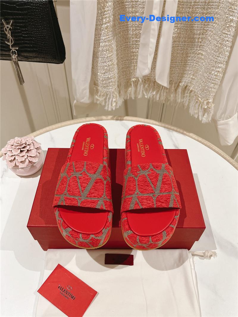 Va1e*ntin0 platform sandals in platform sandals