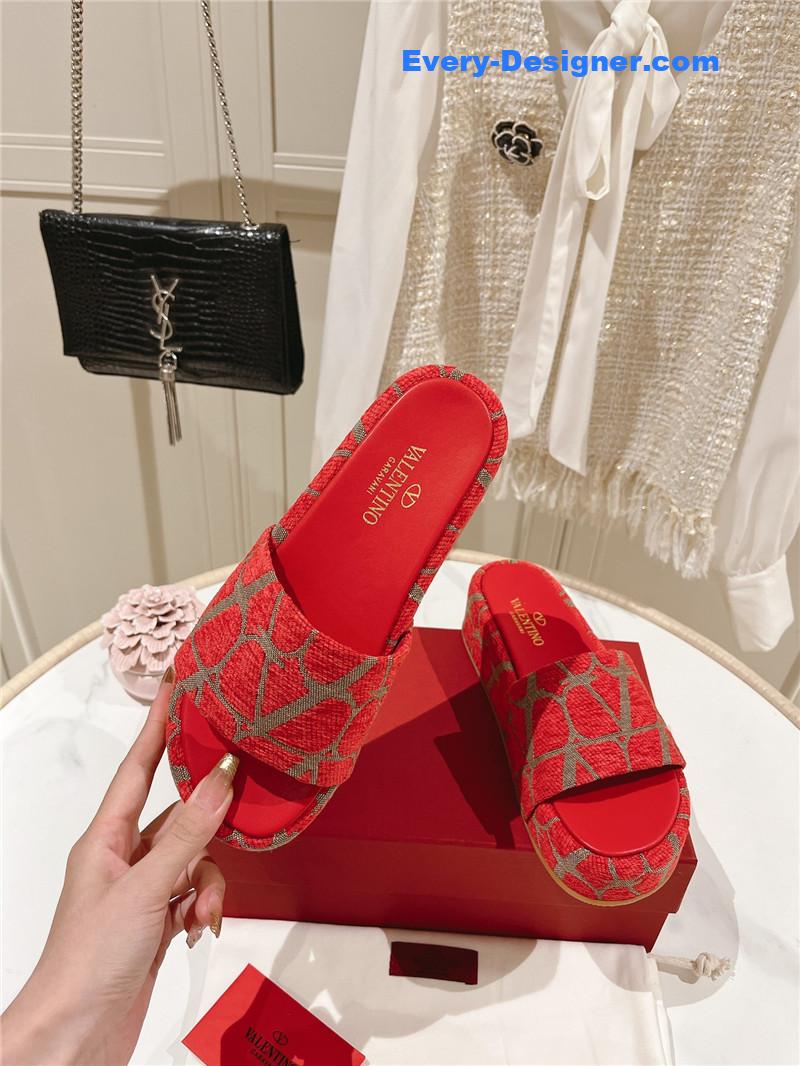 Va1e*ntin0 platform sandals in platform sandals