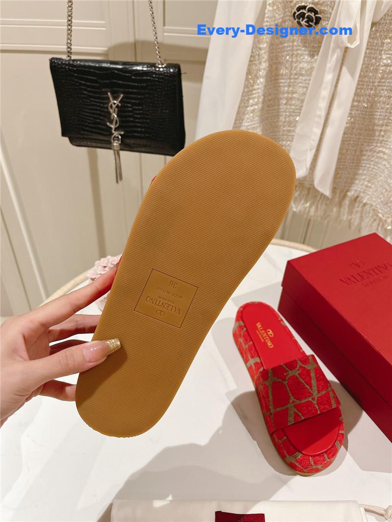 Va1e*ntin0 platform sandals in platform sandals