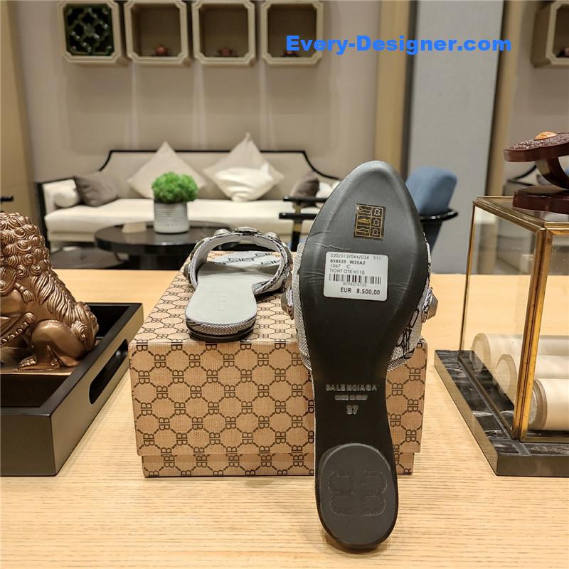 Ba1en*iaga lecagole series slippers