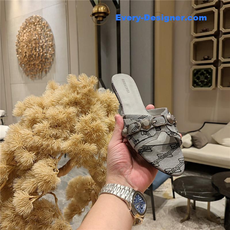 Ba1en*iaga lecagole series slippers