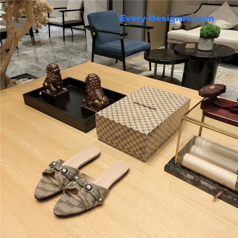 Balenciaga LeCagole series slippers