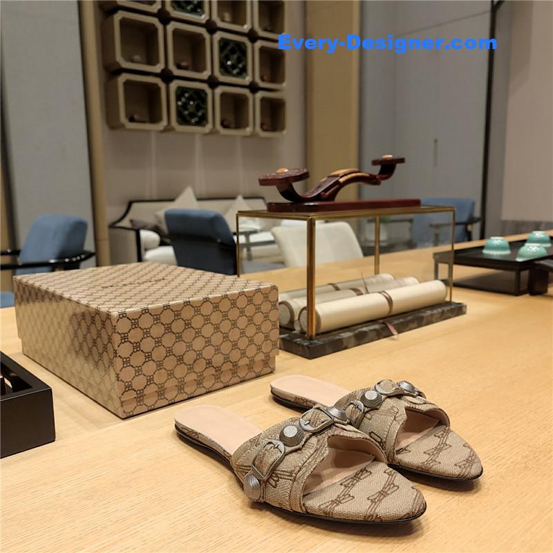 Ba1en*iaga lecagole series slippers