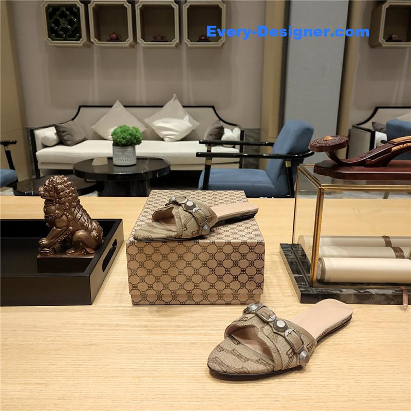 Ba1en*iaga lecagole series slippers