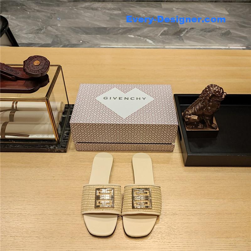 Givenchy Trendy Flat Slides