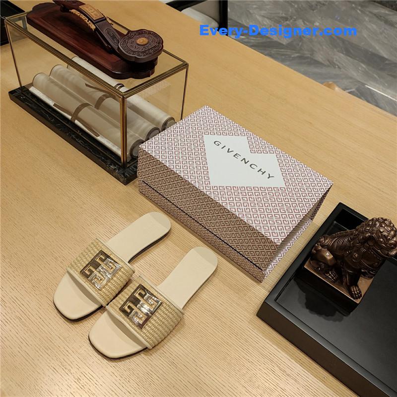 Givenchy Trendy Flat Slides