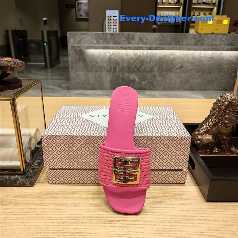 Givenchy Trendy Flat Slides