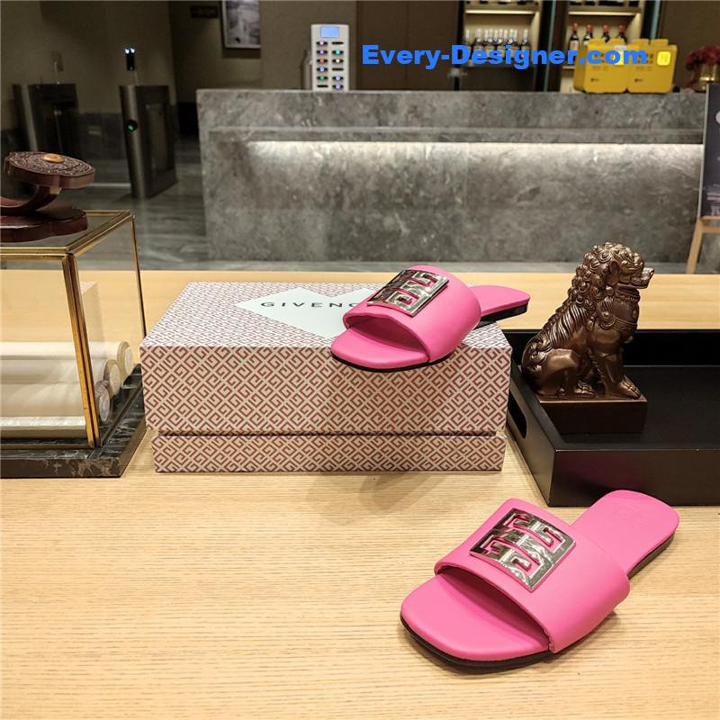 Givenchy Trendy Flat Slides