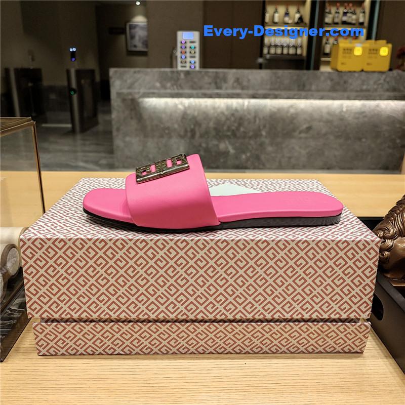 Givenchy Trendy Flat Slides