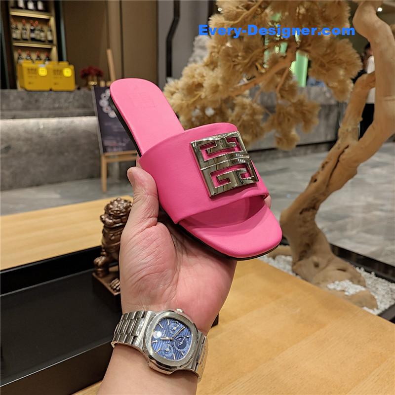 Givenchy Trendy Flat Slides