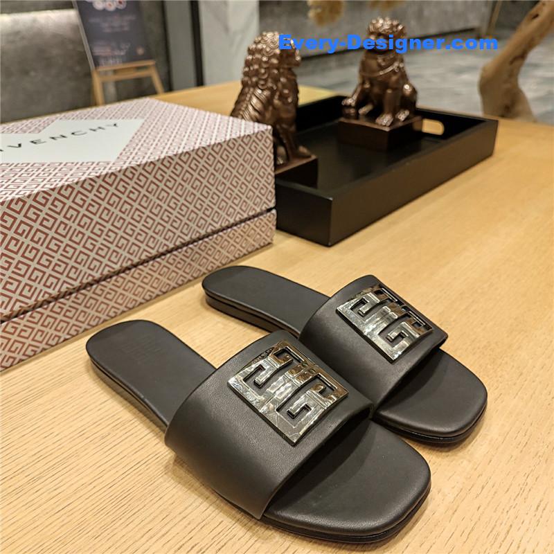 Givenchy Trendy Flat Slides