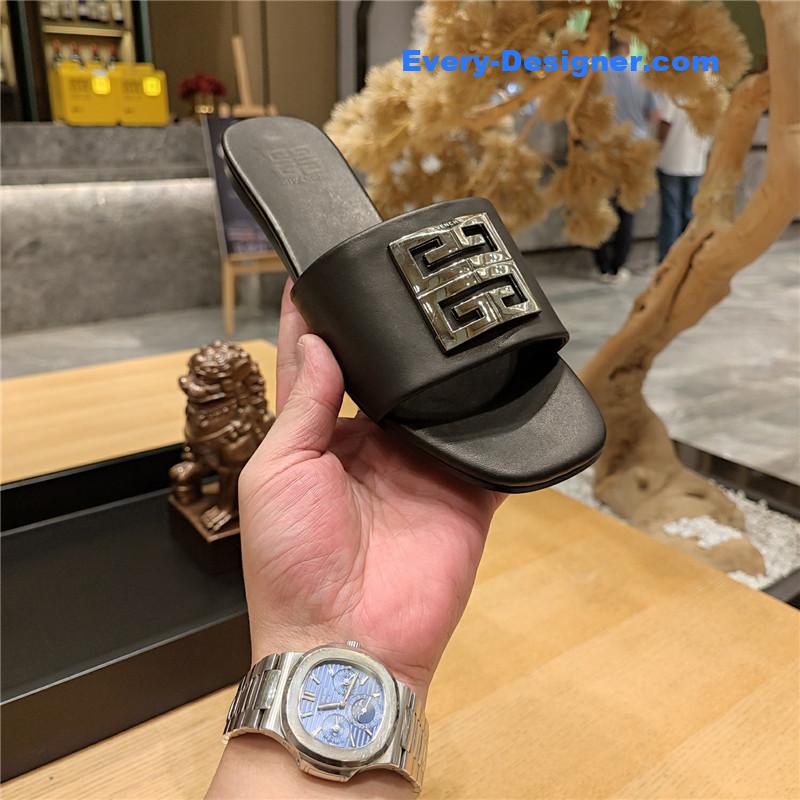 Givenchy Trendy Flat Slides