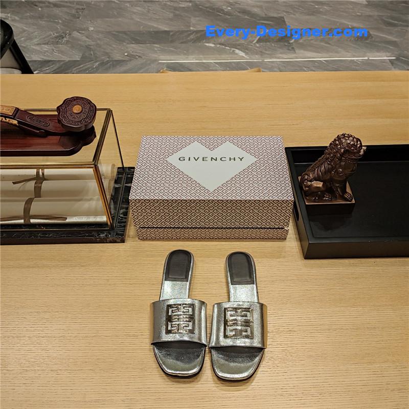 Givenchy Trendy Flat Slides