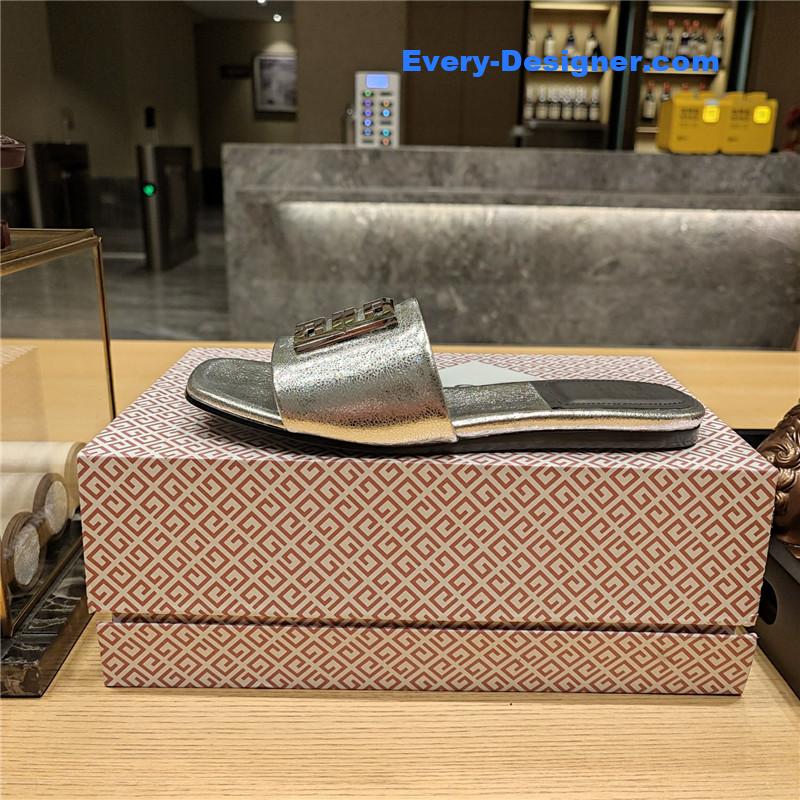 Givenchy Trendy Flat Slides