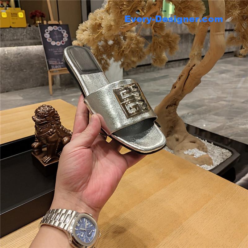 Givenchy Trendy Flat Slides