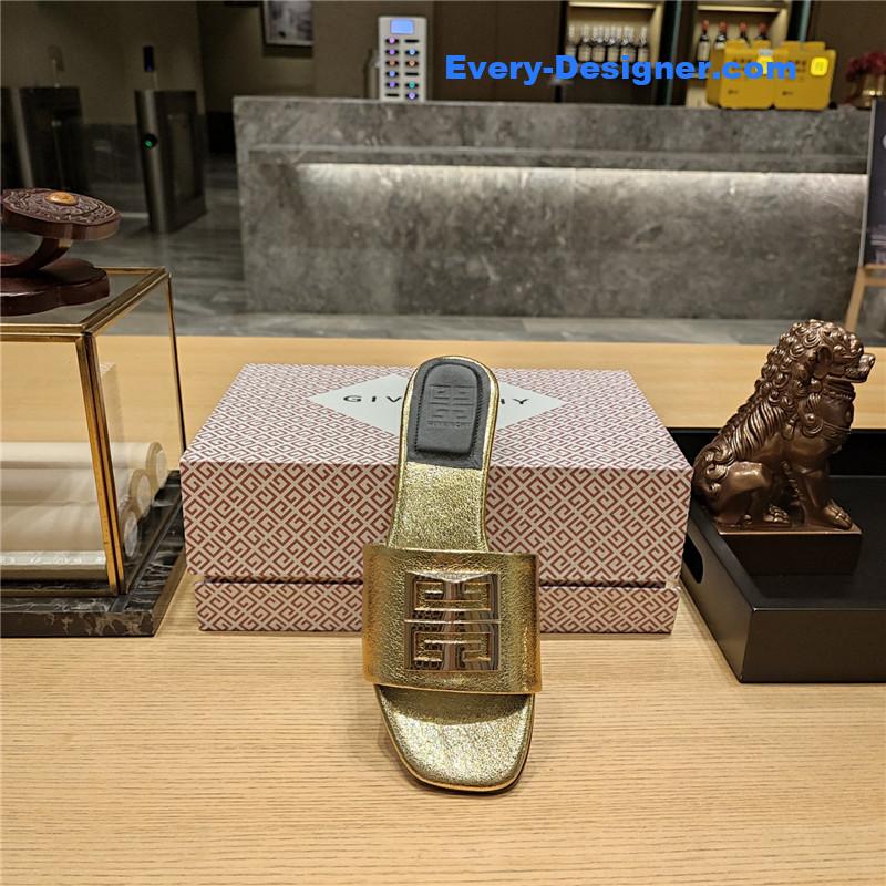 Givenchy Trendy Flat Slides