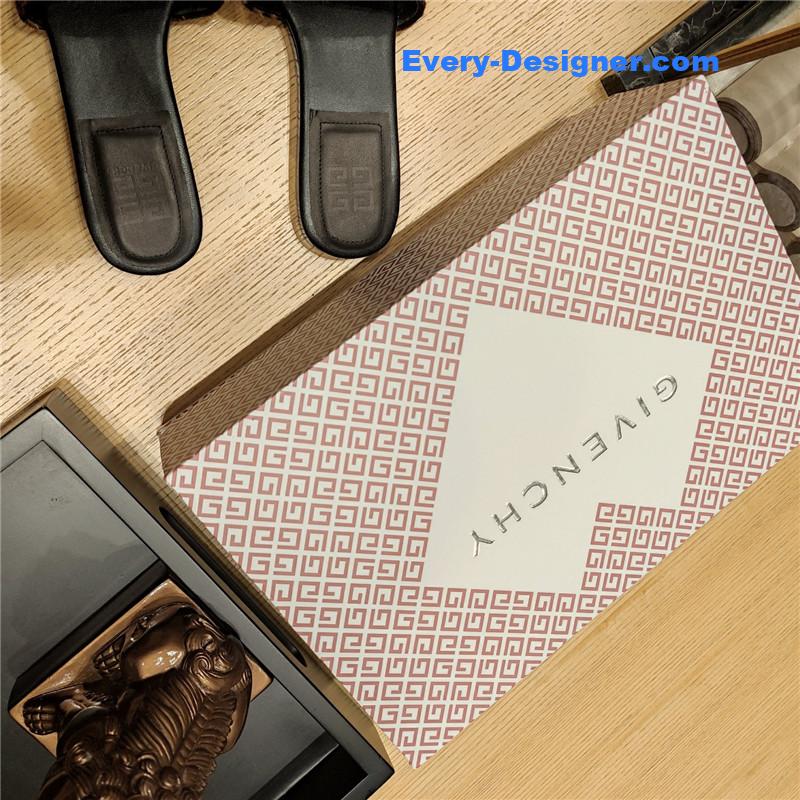 Givenchy Trendy Flat Slides