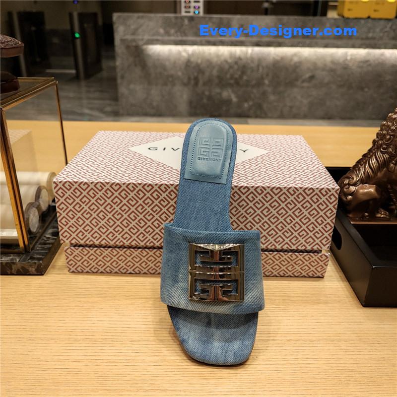 Givenchy Trendy Flat Slides