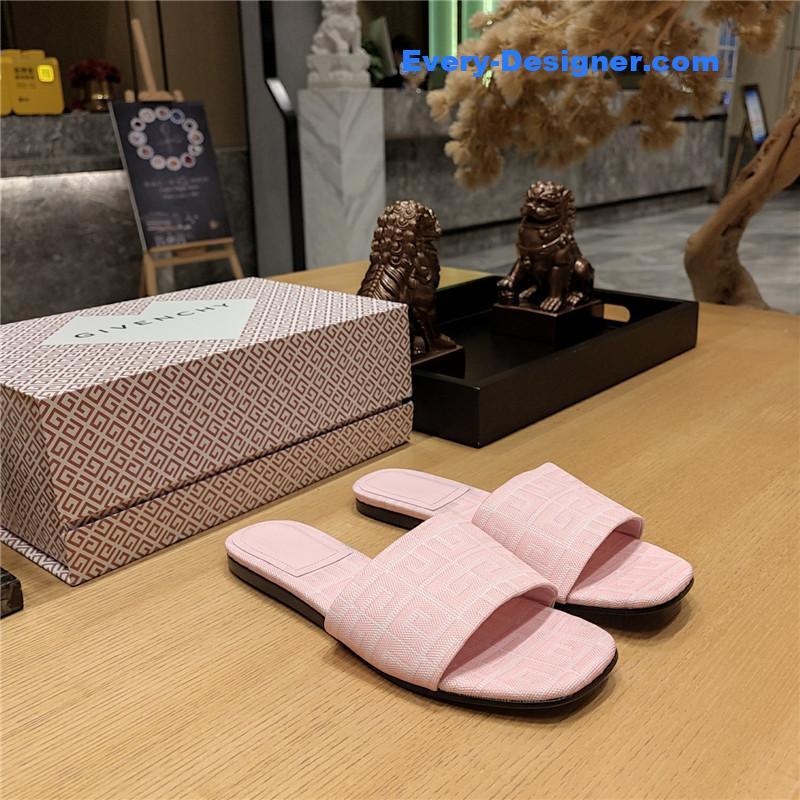 Givenchy Trendy Flat Slides
