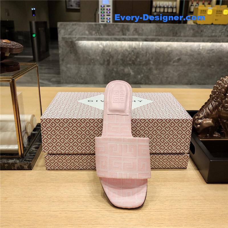 Givenchy Trendy Flat Slides