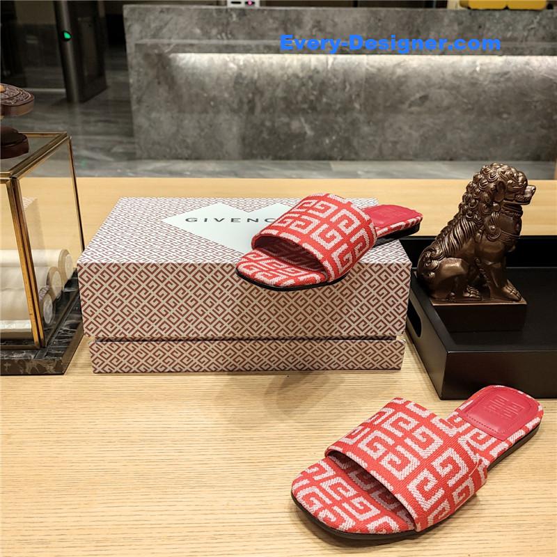 Givenchy Trendy Flat Slides