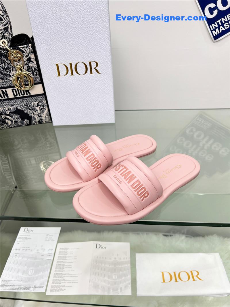 D10r platform sandals