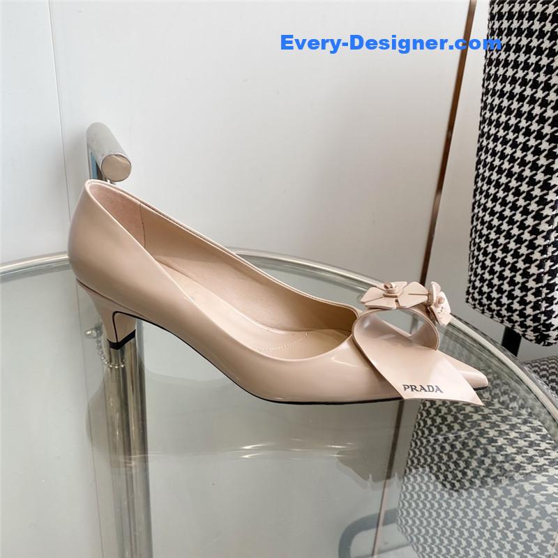 Pra*a flower pointed toe small cone heel shoes