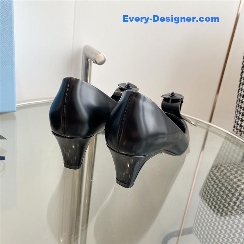 Pra*a brushed black leather pumps