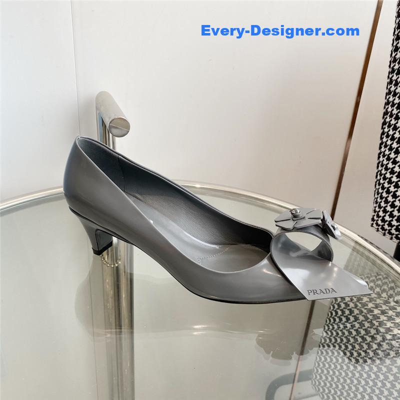 Pra*a flower pointed toe small cone heel shoes