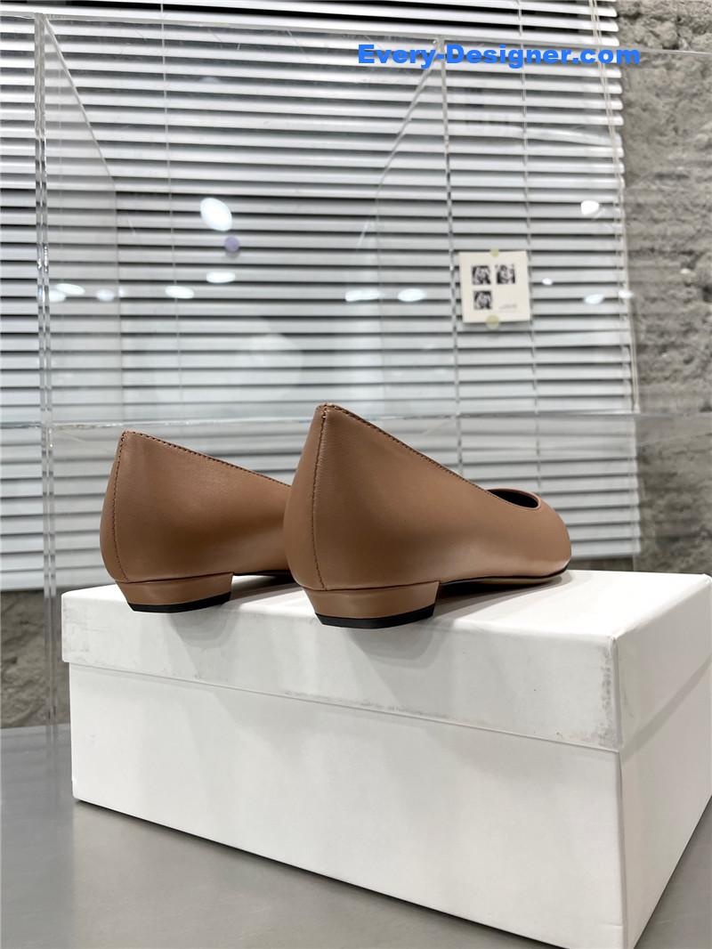 The row new French pointed toe chunky low-heeled shoes