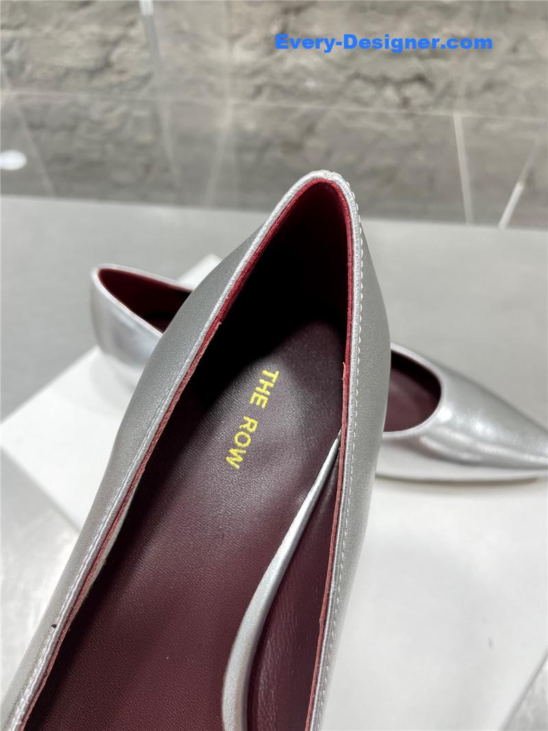The R0w new french pointed toe chunky low-heeled shoes