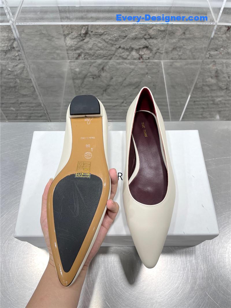 The row new French pointed toe chunky low-heeled shoes