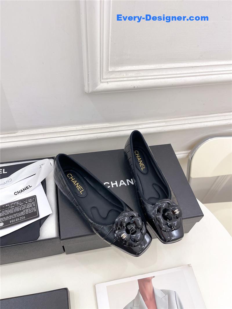 CC catwalk style camellia shoes