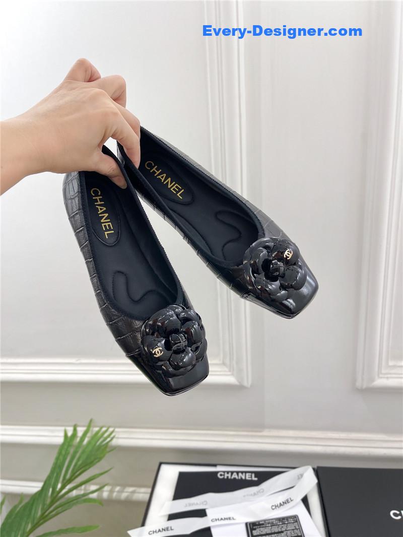 CC catwalk style camellia shoes