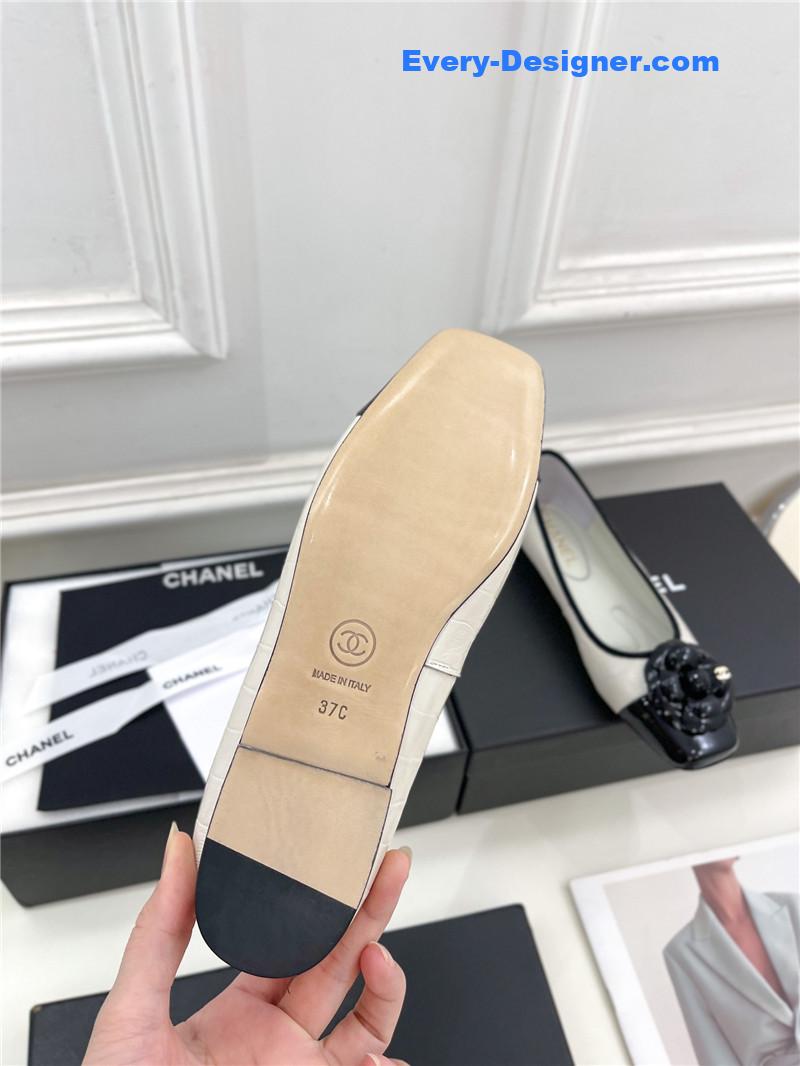 CC catwalk style camellia shoes