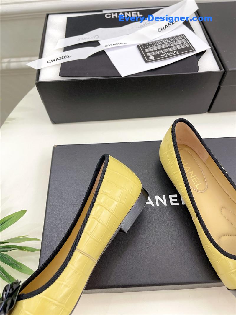 CC catwalk style camellia shoes