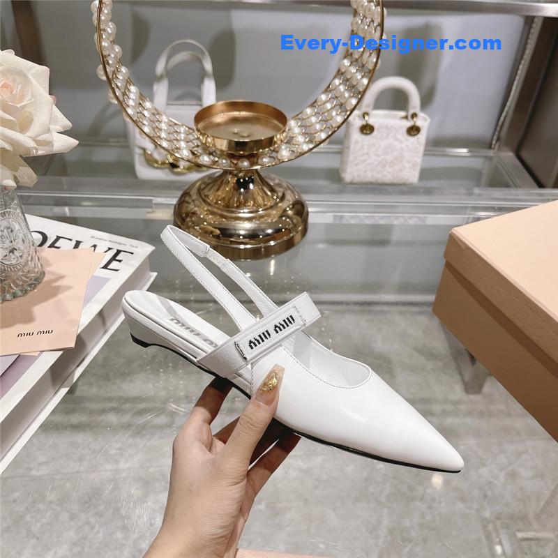 M1um1u new pointed toe sandals and high heels