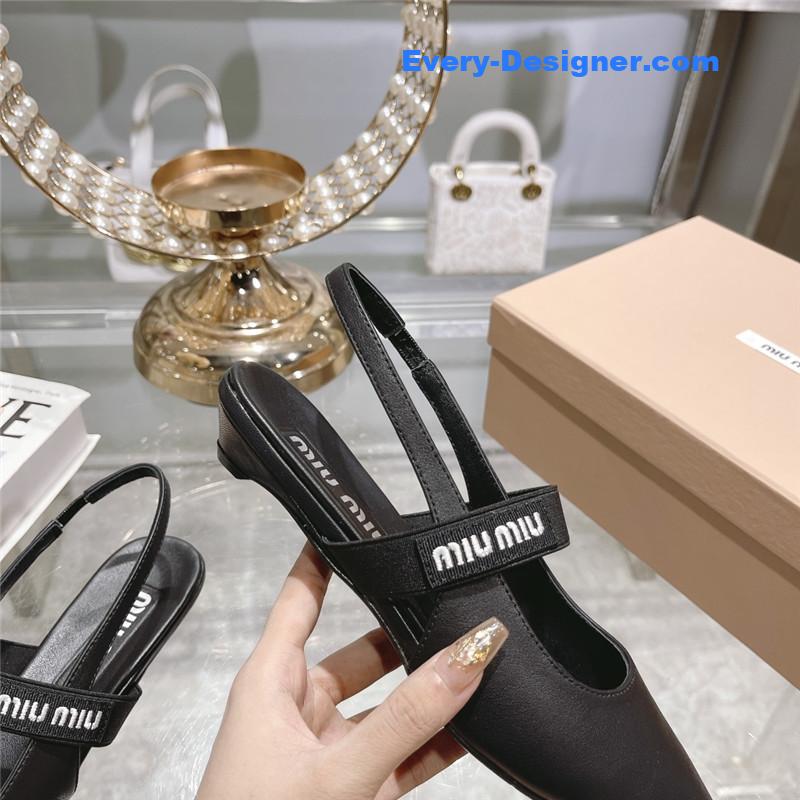 M1um1u new pointed toe sandals and high heels