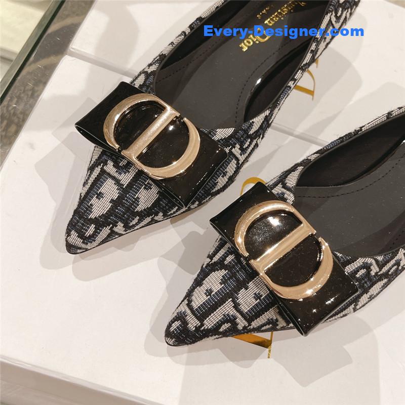 D10r early spring new cat heel shoes