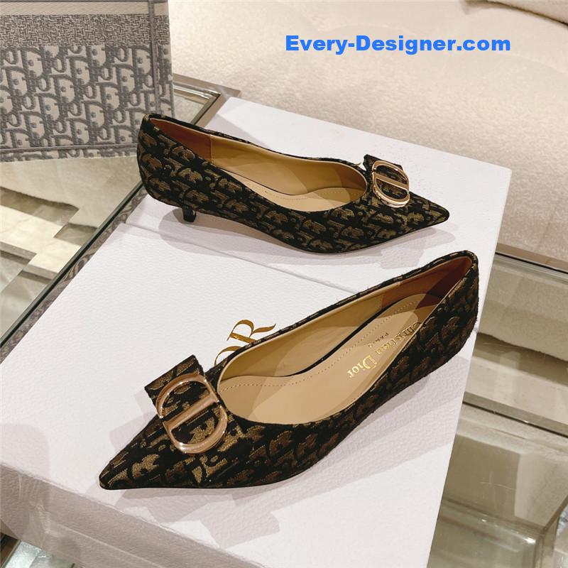 D10r early spring new cat heel shoes