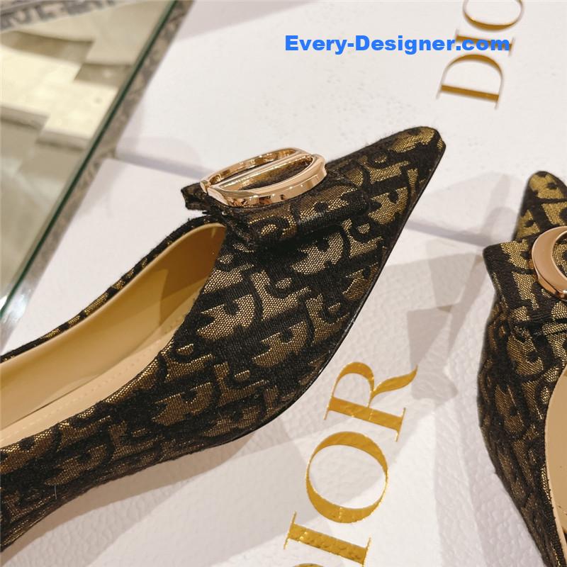 D10r early spring new cat heel shoes