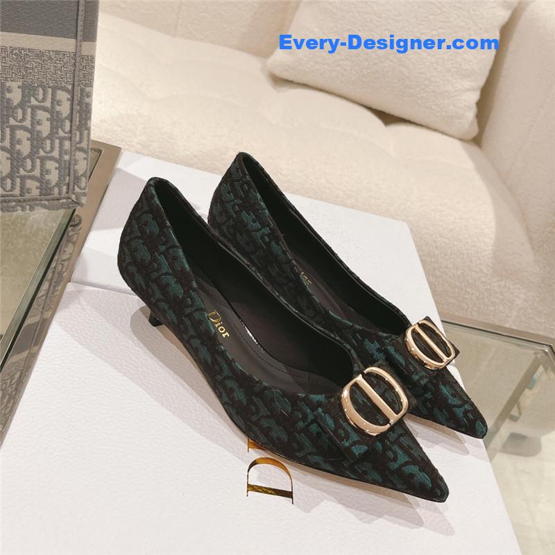 D10r early spring new cat heel shoes