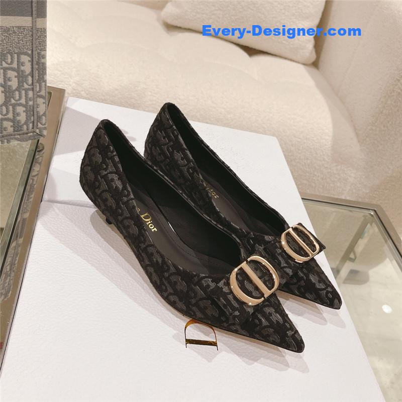 D10r early spring new cat heel shoes