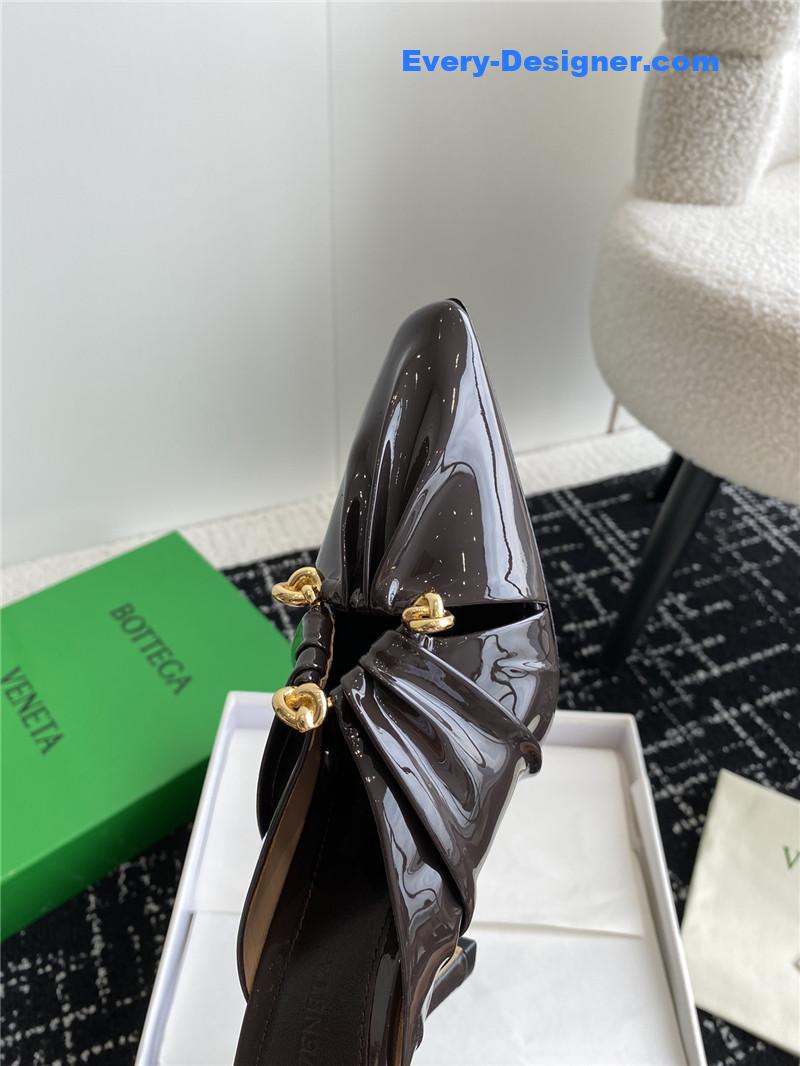 b0tt*ga Ven*ta pre-fall new bunnie mules