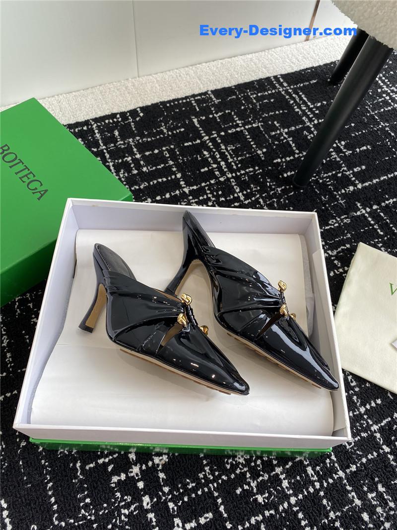 b0tt*ga Ven*ta pre-fall new bunnie mules