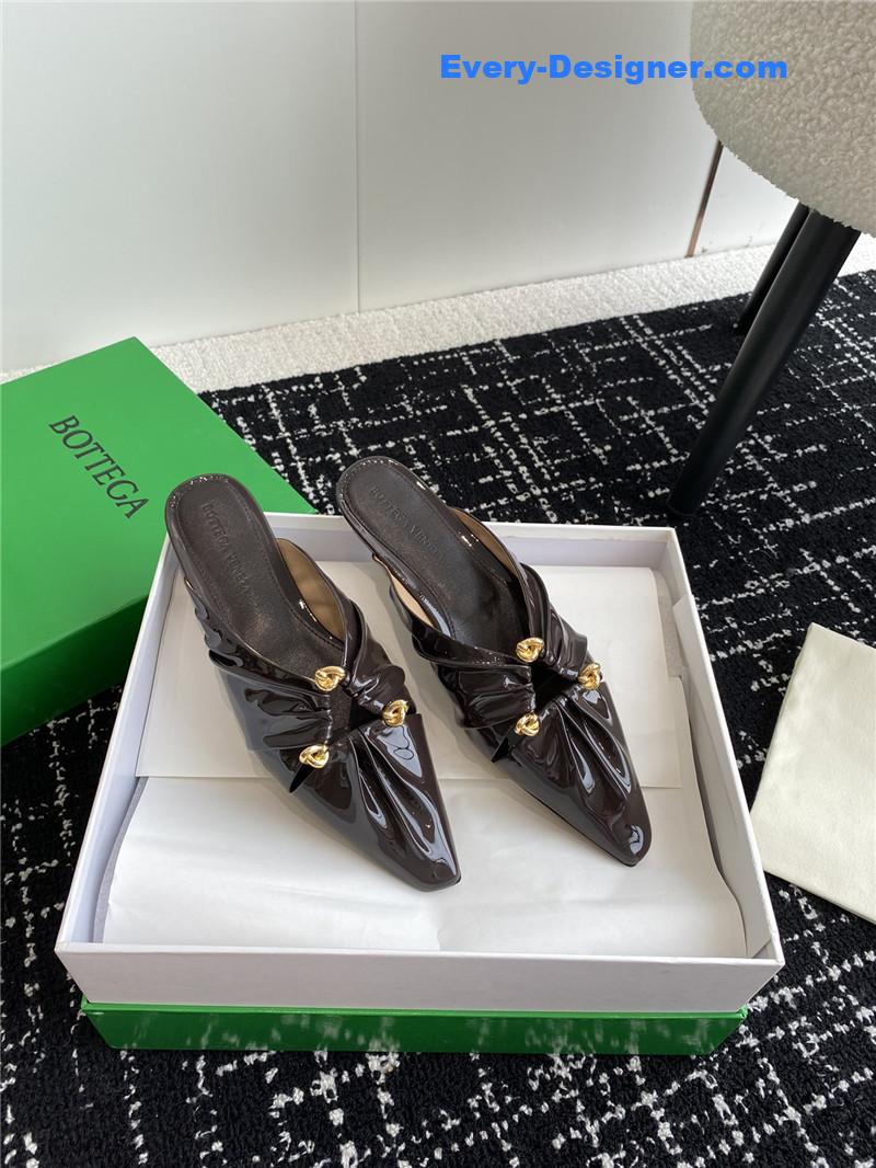 b0tt*ga Ven*ta pre-fall new bunnie mules